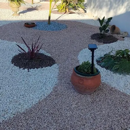 Con Piscina Climatizada Y Barbacoa A 10 Km De Alicante Y Playas, 3000 M2 De Terreno Villa
