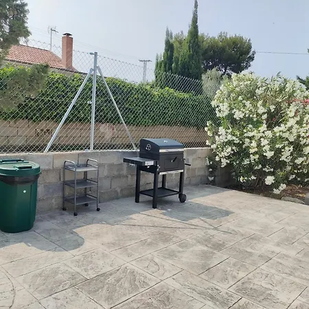 Con Piscina Climatizada Y Barbacoa A 10 Km De Alicante Y Playas, 3000 M2 De Terreno *