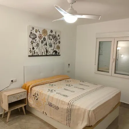 Villa Con Piscina Climatizada Y Barbacoa A 10 Km De Alicante Y Playas, 3000 M2 De Terreno