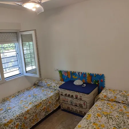 Con Piscina Climatizada Y Barbacoa A 10 Km De Alicante Y Playas, 3000 M2 De Terreno Villa *