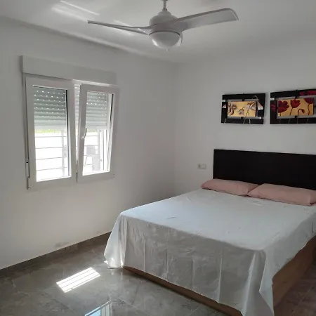 Con Piscina Climatizada Y Barbacoa A 10 Km De Alicante Y Playas, 3000 M2 De Terreno * Elche