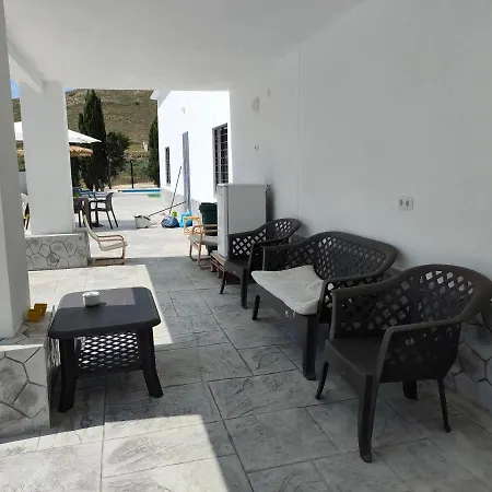 Con Piscina Climatizada Y Barbacoa A 10 Km De Alicante Y Playas, 3000 M2 De Terreno Villa Elche