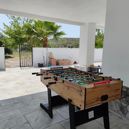 Con Piscina Climatizada Y Barbacoa A 10 Km De Alicante Y Playas, 3000 M2 De Terreno Elche