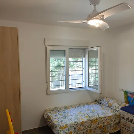 Con Piscina Climatizada Y Barbacoa A 10 Km De Alicante Y Playas, 3000 M2 De Terreno Villa Elche