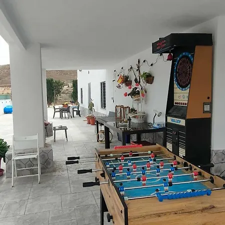 Villa Con Piscina Climatizada Y Barbacoa A 10 Km De Alicante Y Playas, 3000 M2 De Terreno